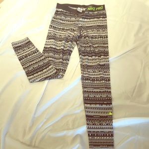 **NWOT** Nike black and grey size L leggings